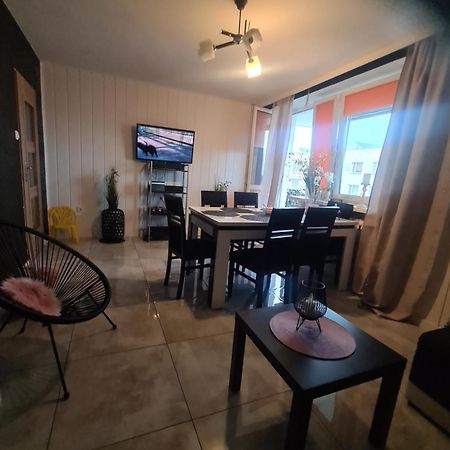 Apartament Osiedle Centrum 5 우스트론 외부 사진